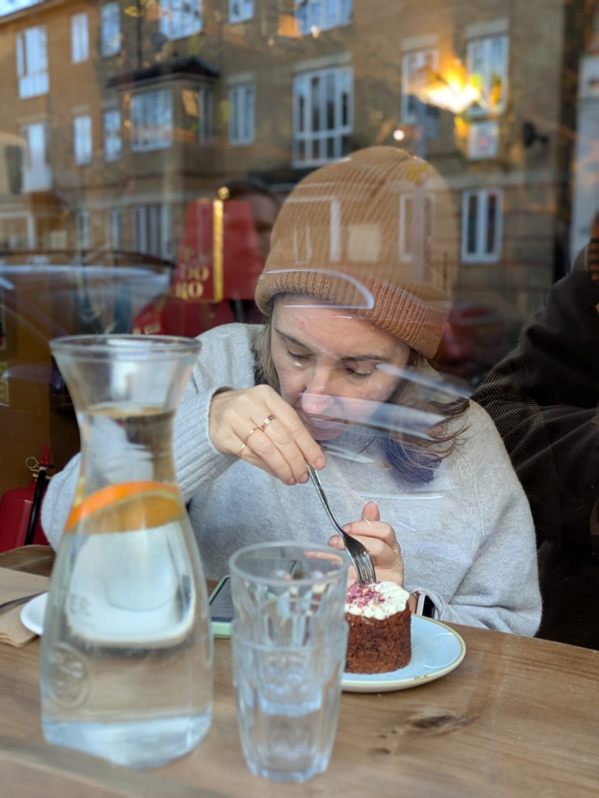 CATAPULT: HARRY AND I BUILD A SEIGE WEAPON by Jim Paul